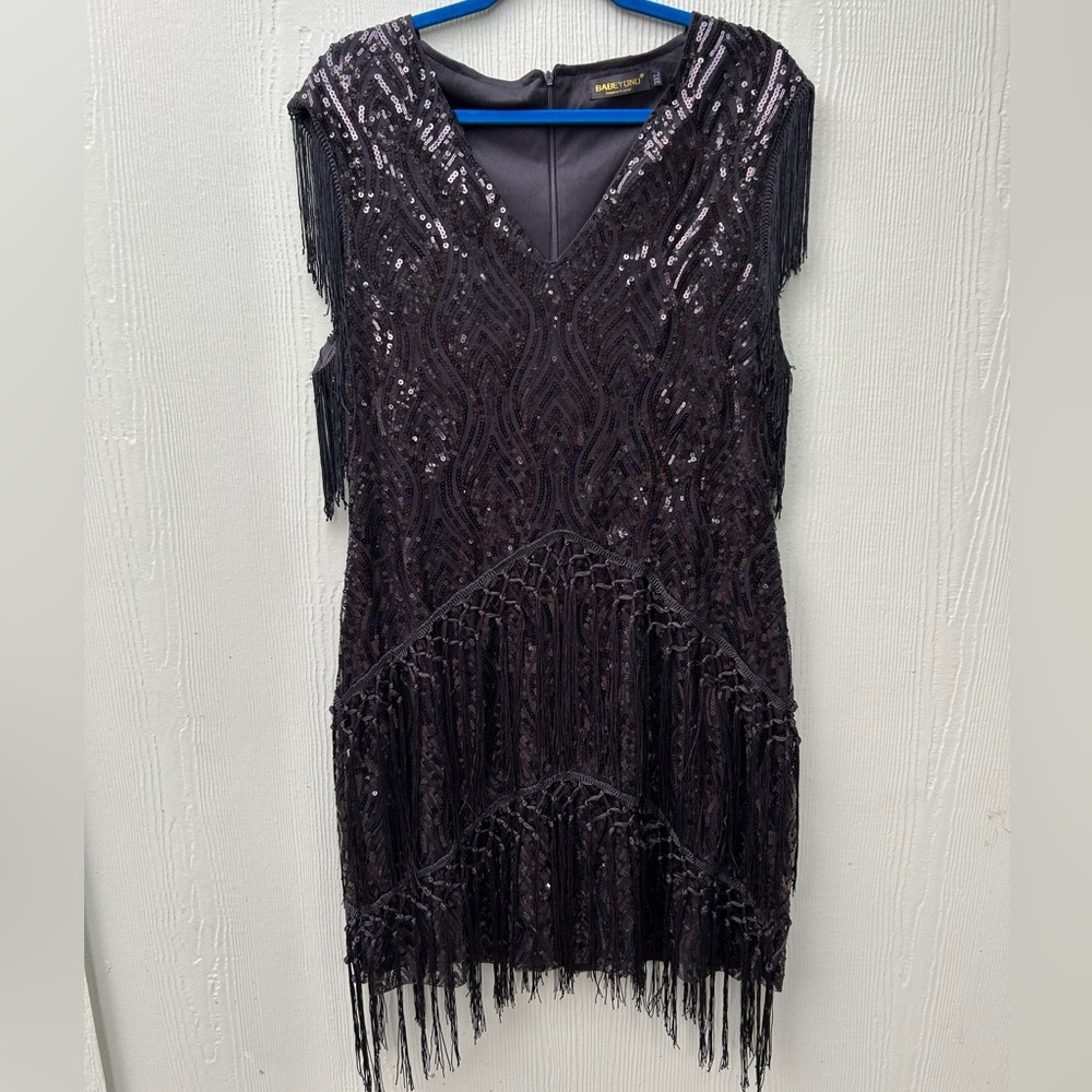Black Sleeveless V-Neck Sheath Mini Dress size 3XL